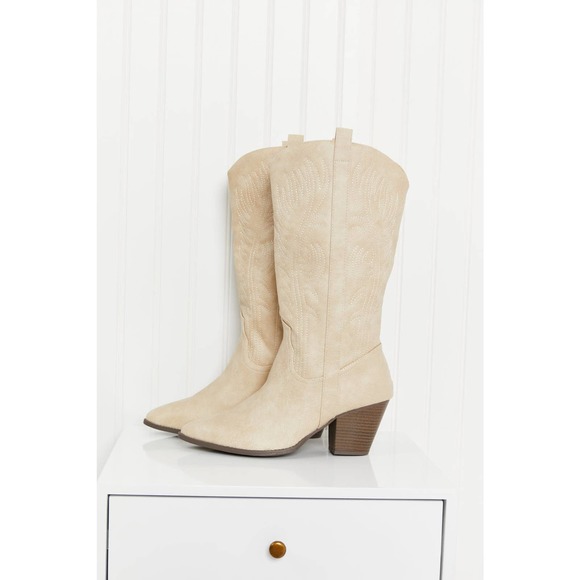 Qupid Westward Embroidered Pointed-Toe Cowboy Boots - Picture 5 of 6